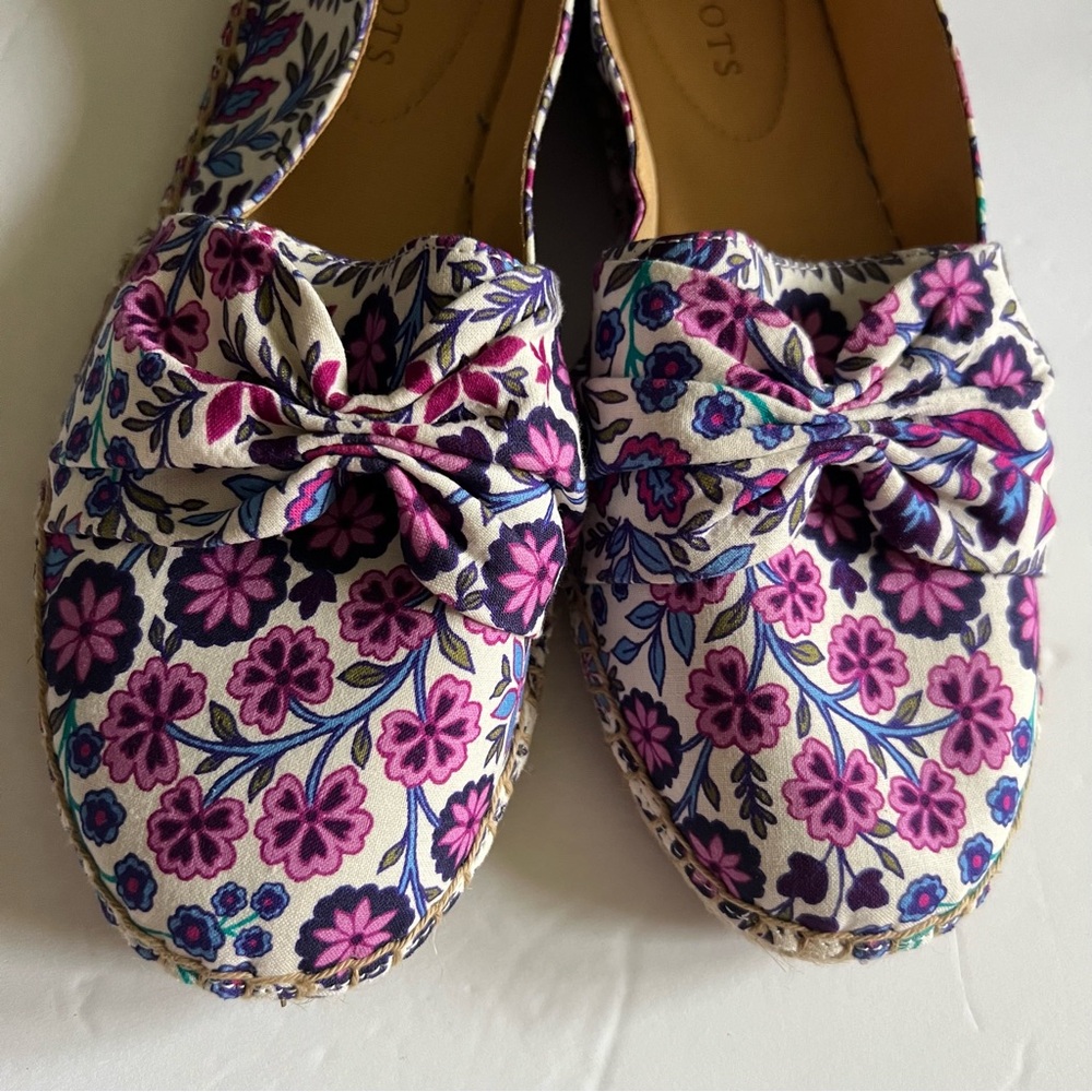 Talbots Cinched Espadrilles Women's 7.5 Floral Loafers - Purple and Cream Shoes - Picture 8 of 11